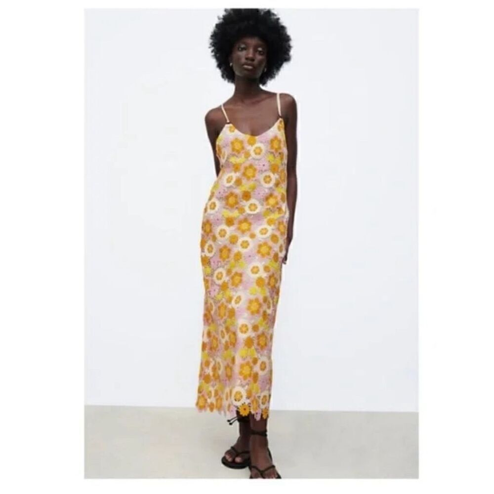 Zara floral Crochet midi dress M
